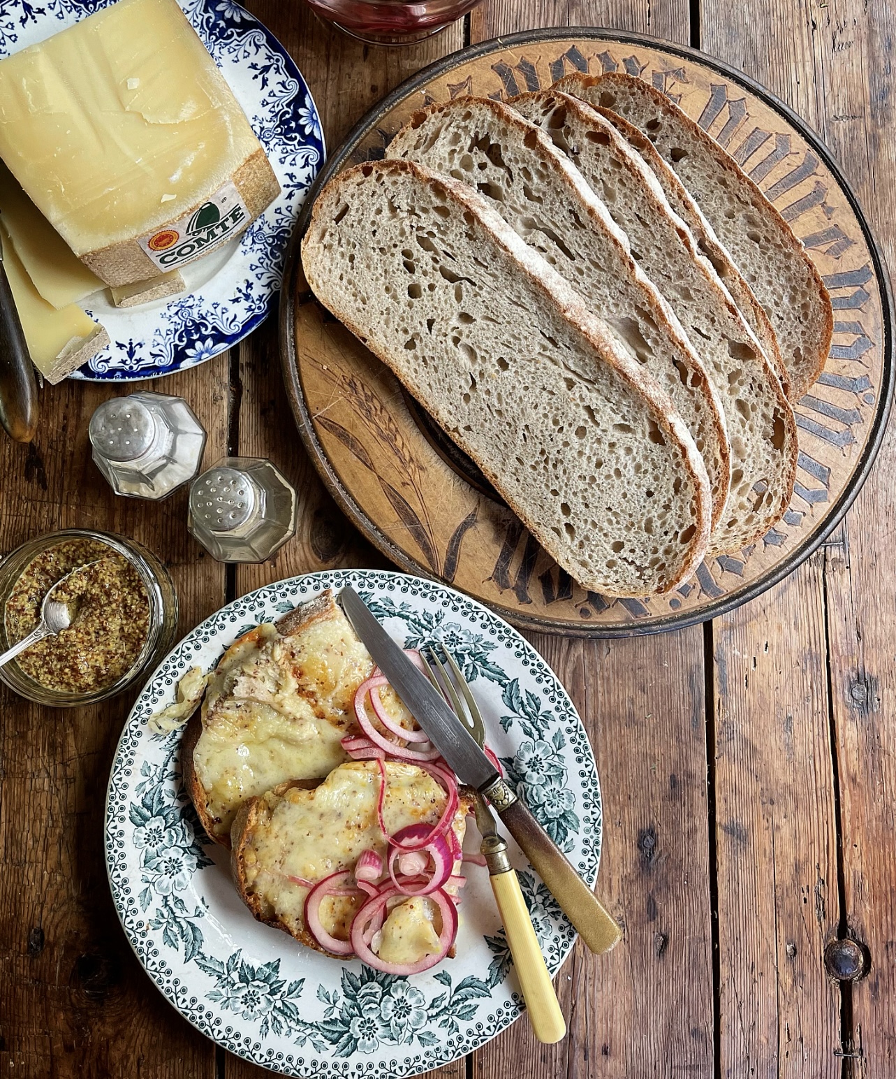 Comté Rarebit with Quick Pickled Red Onions